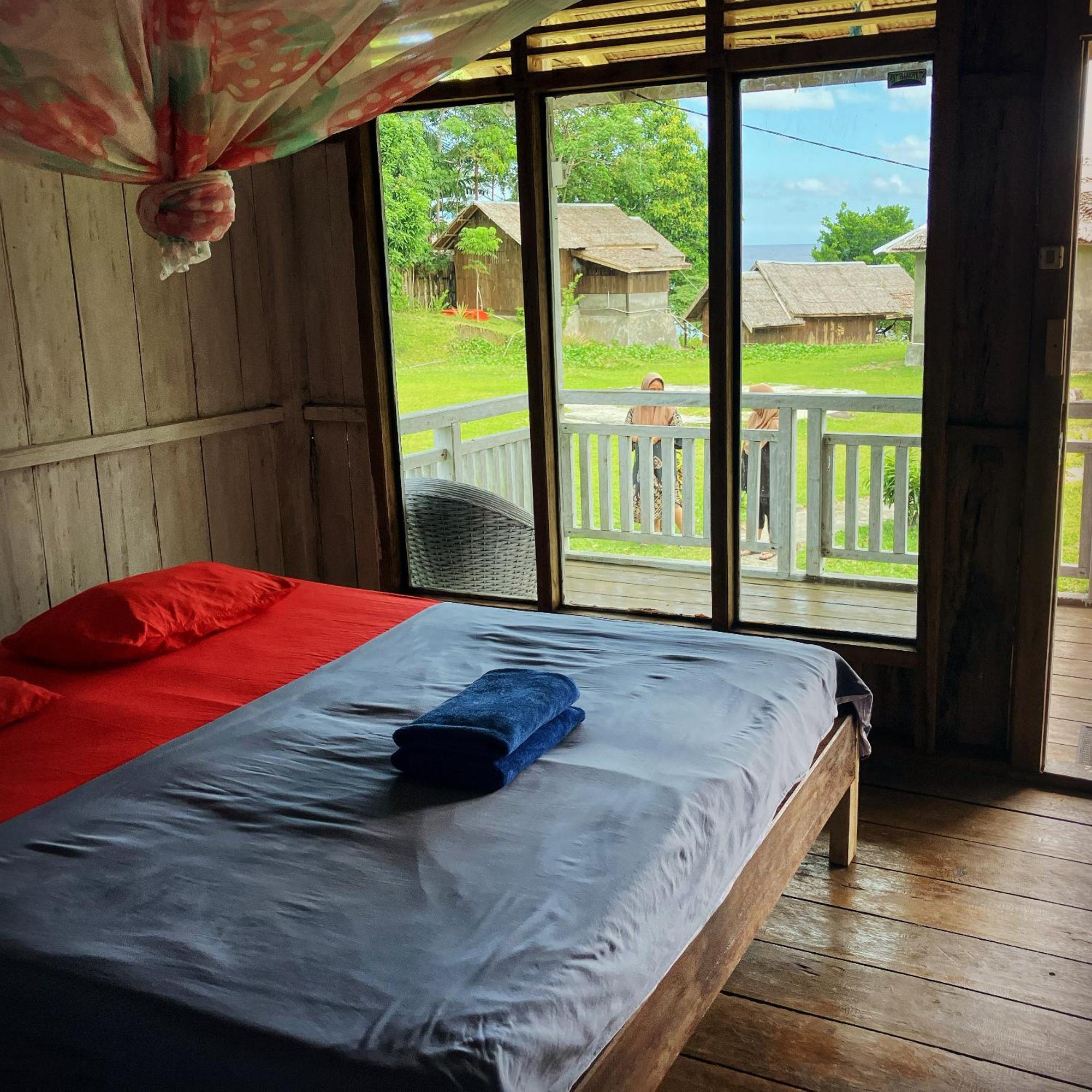 Pristine Paradise Dive Resort - Togean Islands, Una Una Pulau Unauna Exterior foto