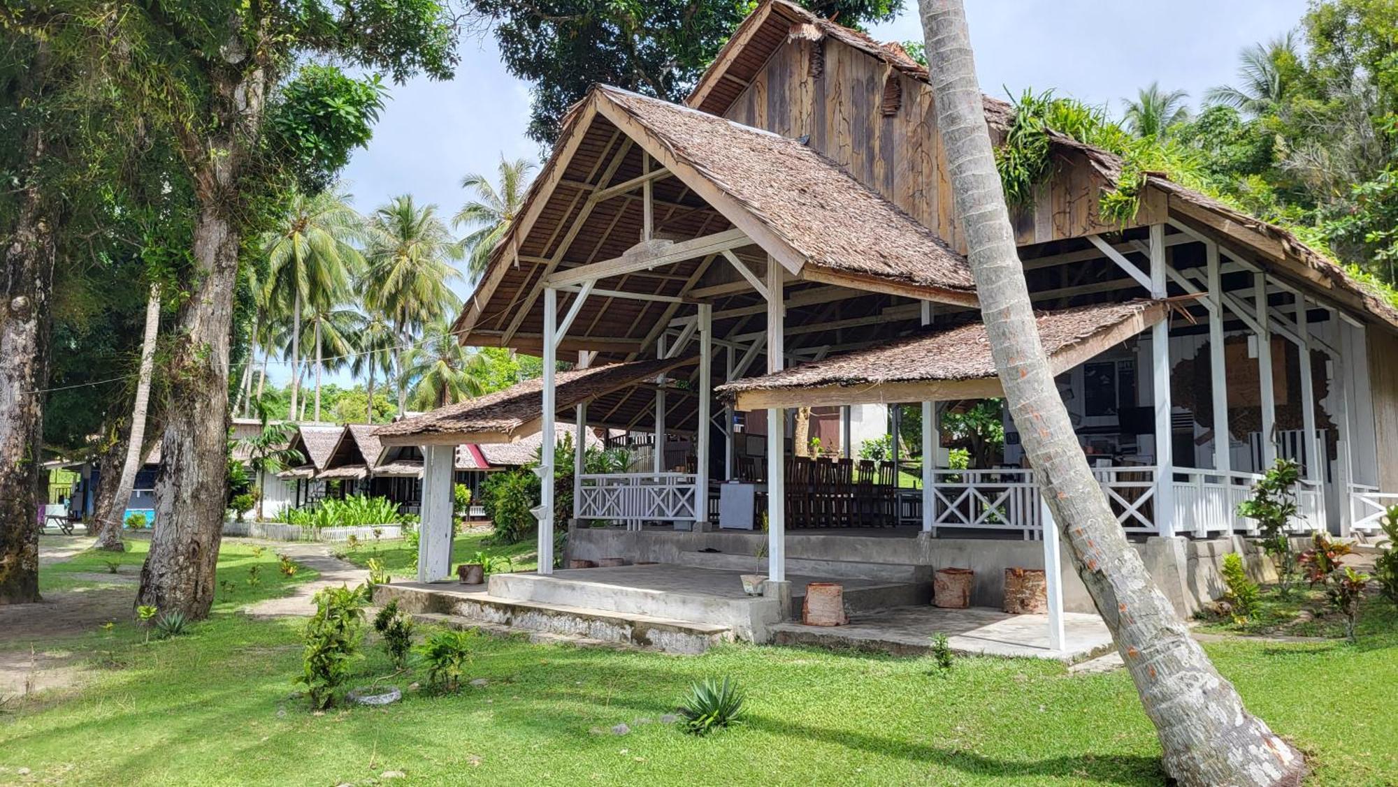 Pristine Paradise Dive Resort - Togean Islands, Una Una Pulau Unauna Exterior foto